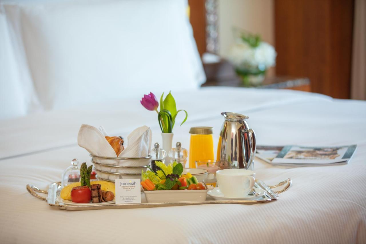 Jumeirah Messilah Beach Kuwait 쿠웨이트 외부 사진 Room service