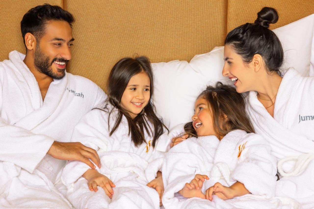 Jumeirah Messilah Beach Kuwait 쿠웨이트 외부 사진 Family at the spa