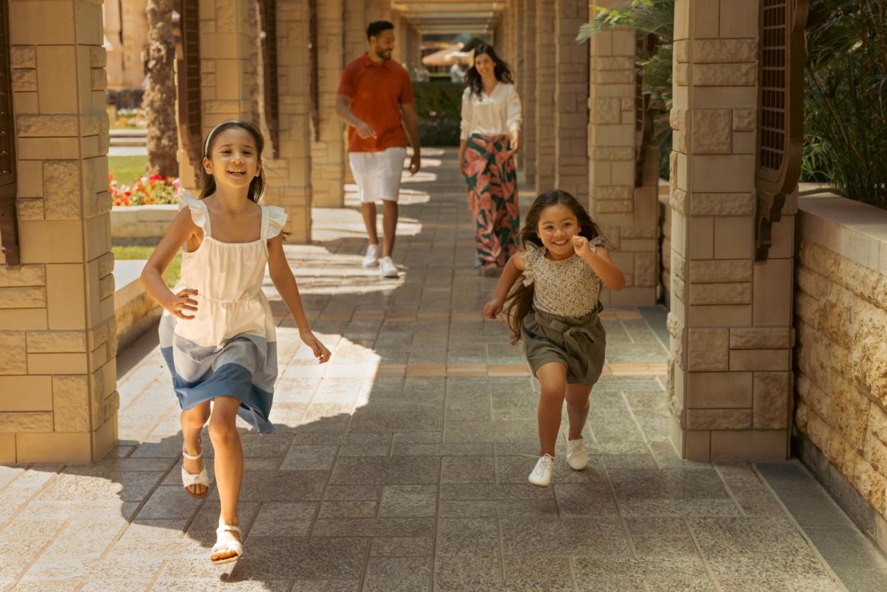 Jumeirah Messilah Beach Kuwait 쿠웨이트 외부 사진 The Village