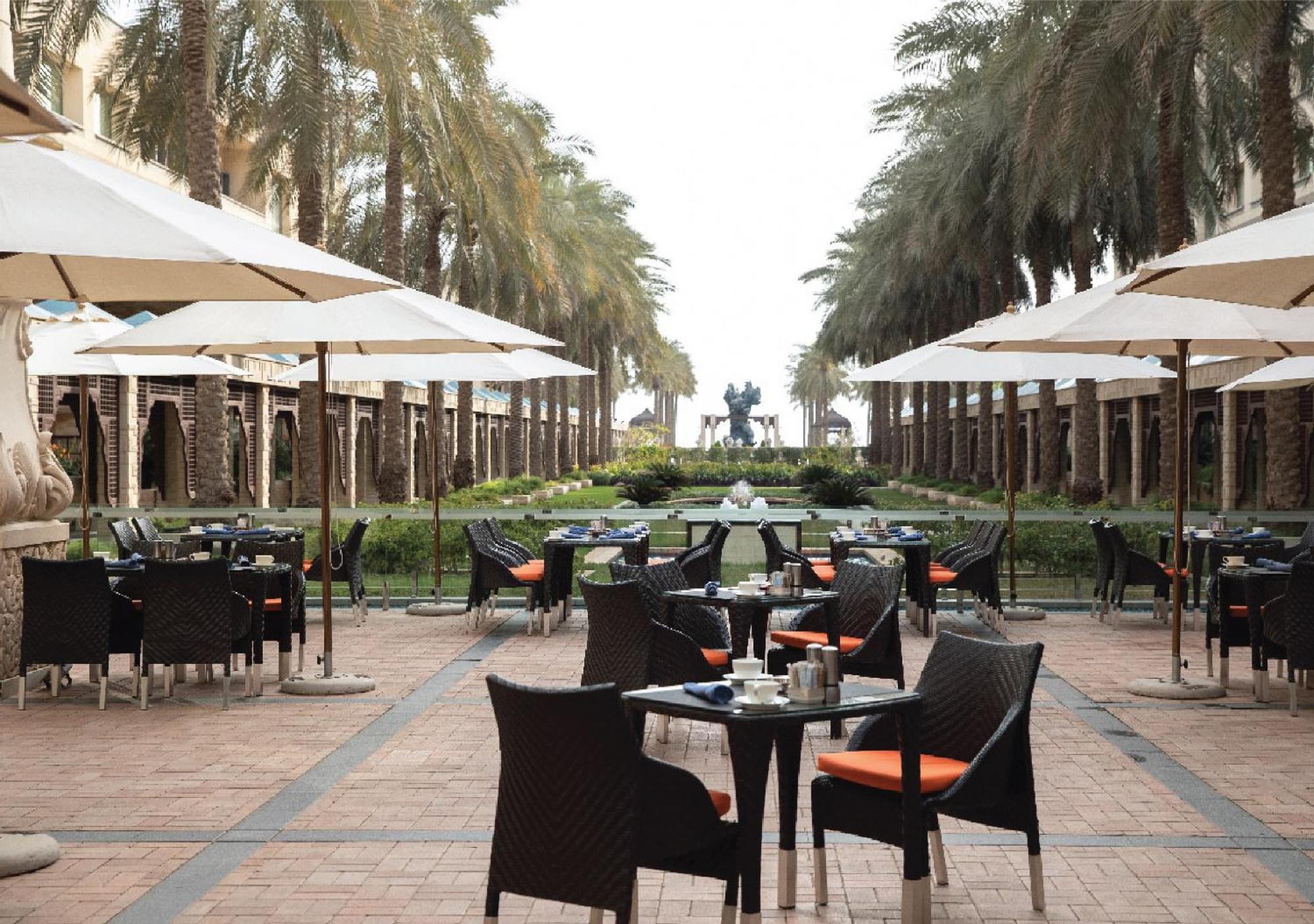 Jumeirah Messilah Beach Kuwait 쿠웨이트 외부 사진 The Palm Beach Cafe